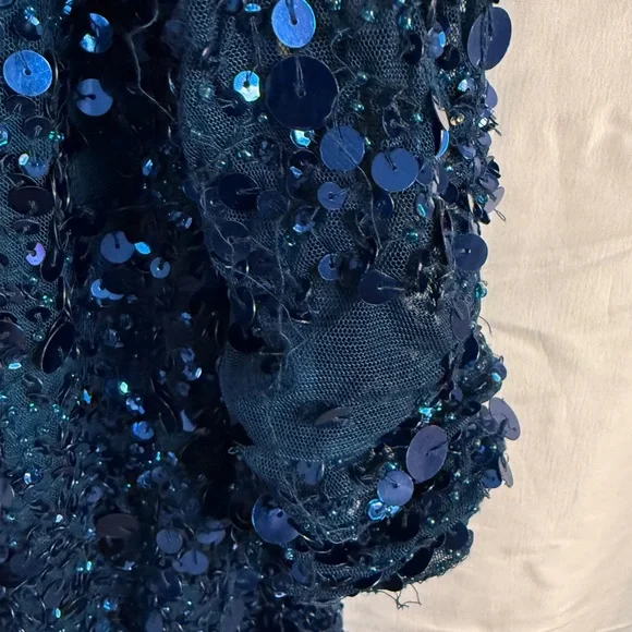 ✨ Aidan Mattox Blue Sequin Cocktail Dress ✨
Size: 14 - Picture 7 of 10